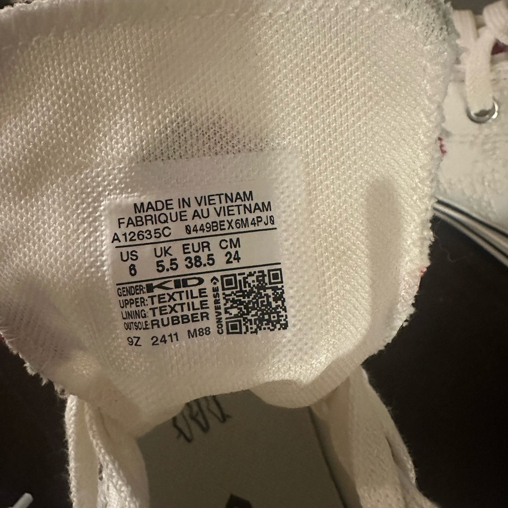 Converse White Floral High-Top Sneakers - Picture 2 of 5